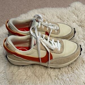 Nike Debut Waffle women’s size 8.